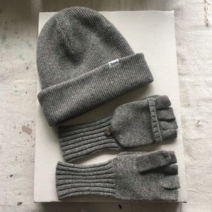 Madwell Beanie & Fingerless Glove Set ☃️